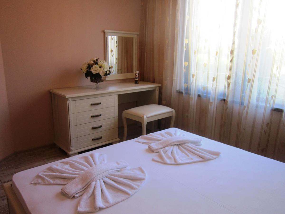 Aparthotel Artur Sveti Vlas Bagian luar foto