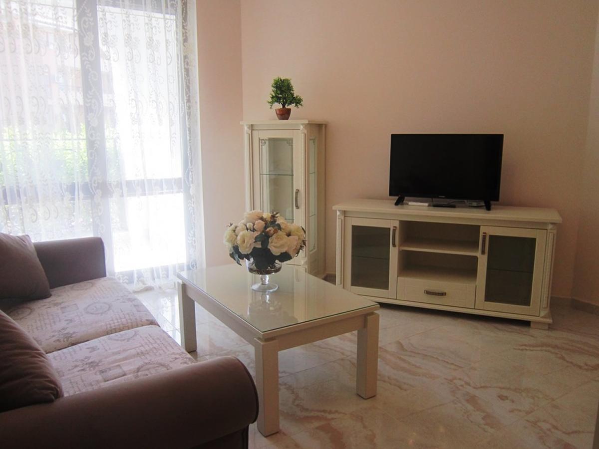 Aparthotel Artur Sveti Vlas Bagian luar foto