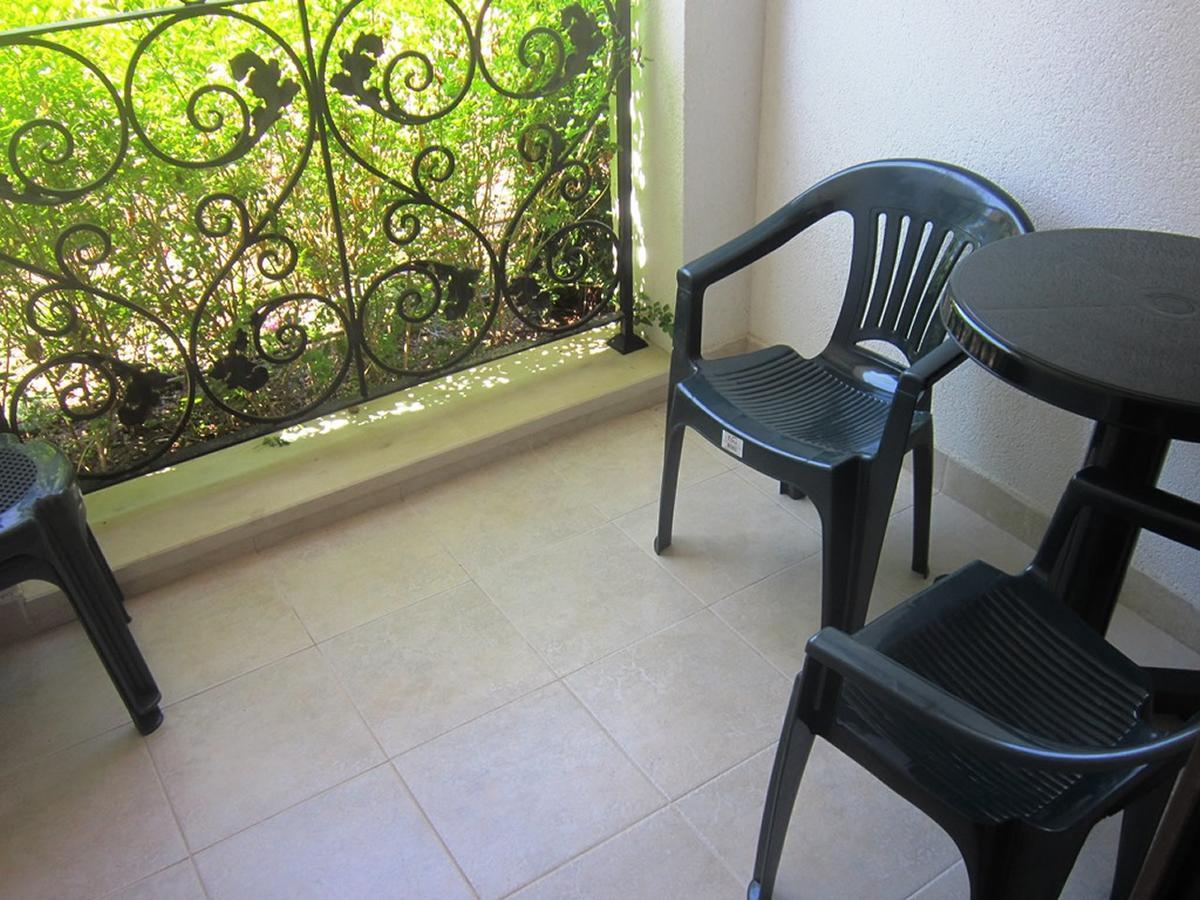 Aparthotel Artur Sveti Vlas Bagian luar foto