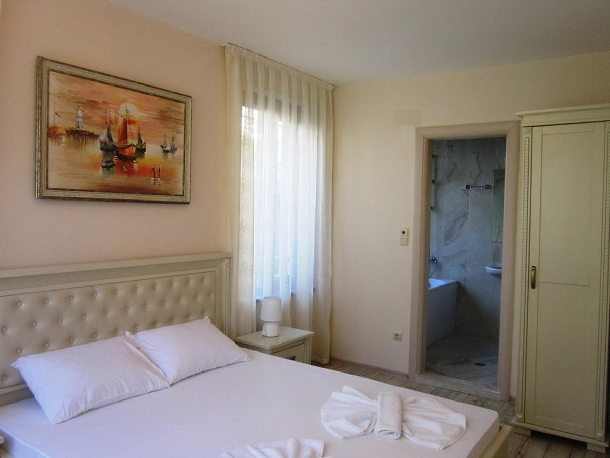 Aparthotel Artur Sveti Vlas Bagian luar foto