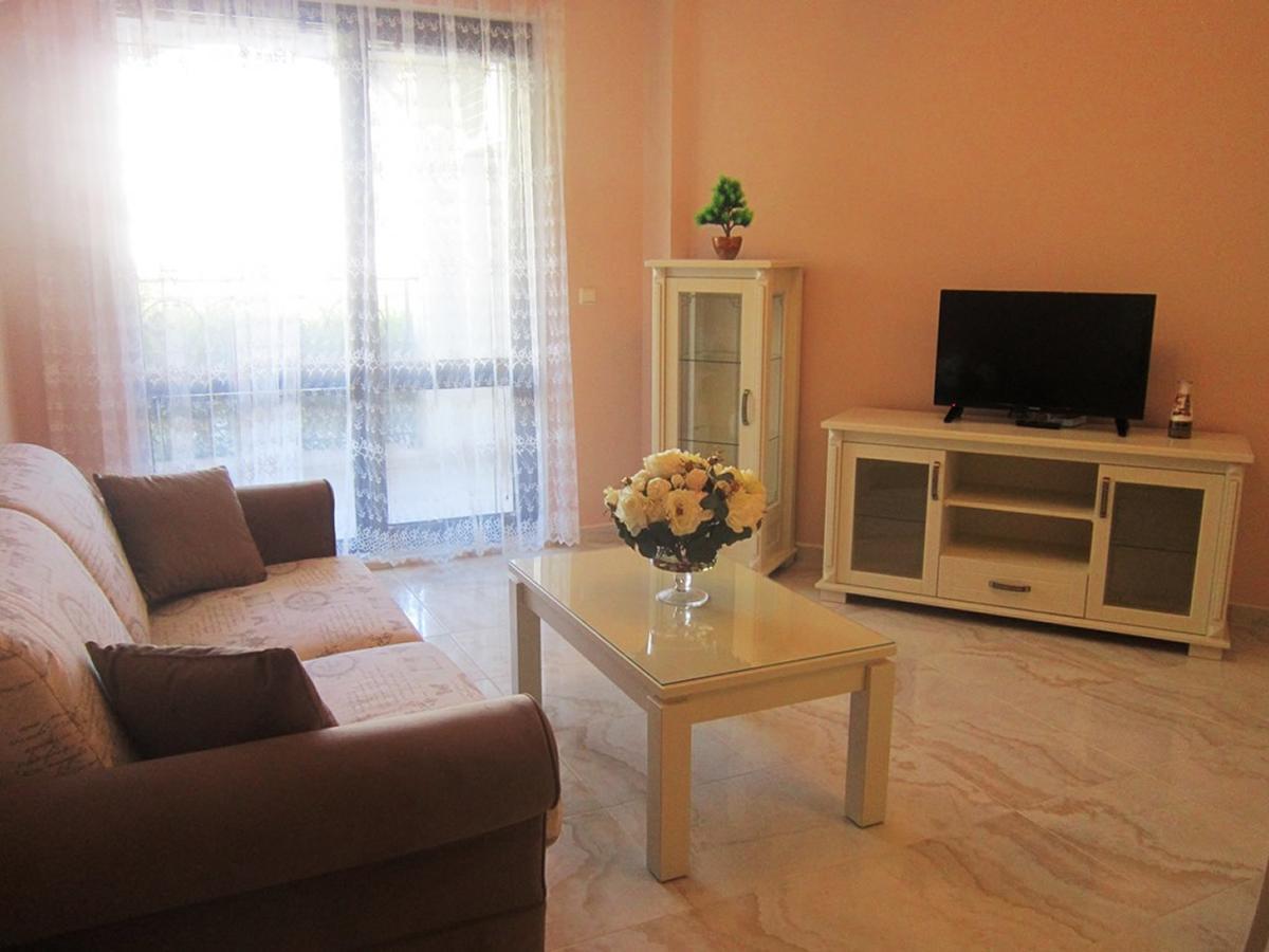 Aparthotel Artur Sveti Vlas Bagian luar foto