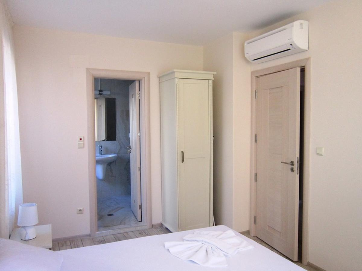 Aparthotel Artur Sveti Vlas Bagian luar foto