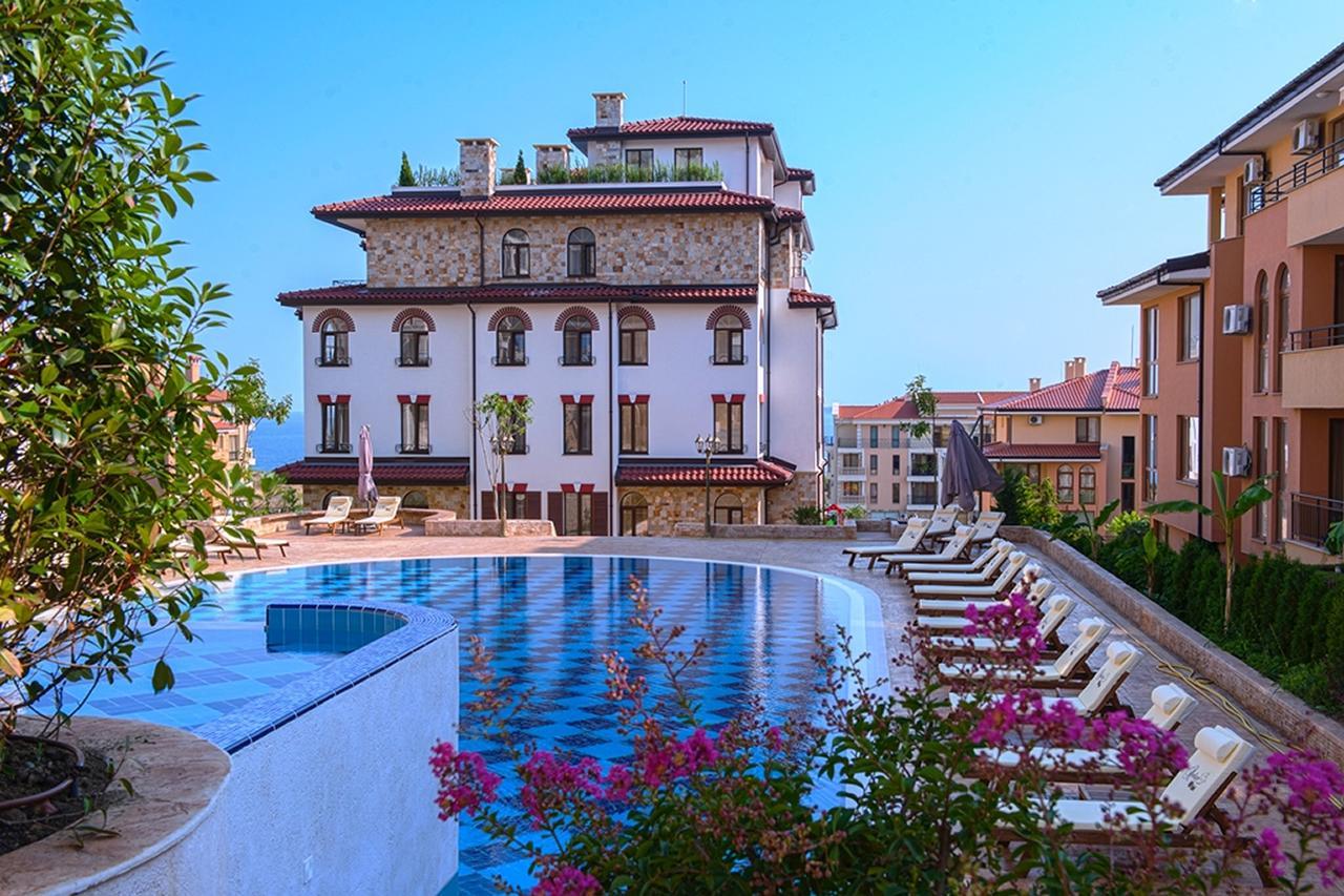 Aparthotel Artur Sveti Vlas Bagian luar foto
