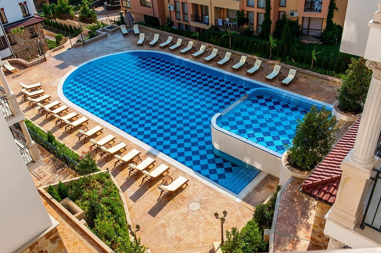 Aparthotel Artur Sveti Vlas Bagian luar foto